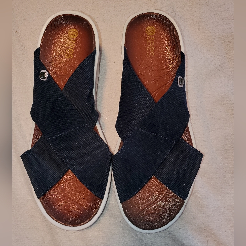 Bzees sandles